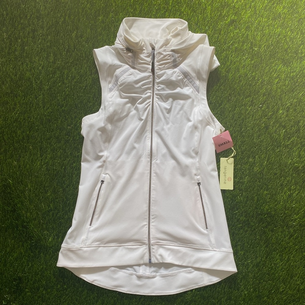 TANGERINE NWT white & delicate vest.